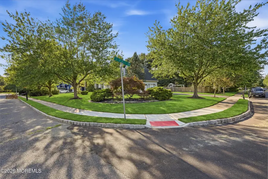 9 Lakeview Drive, Tinton Falls, NJ 07712 - #3