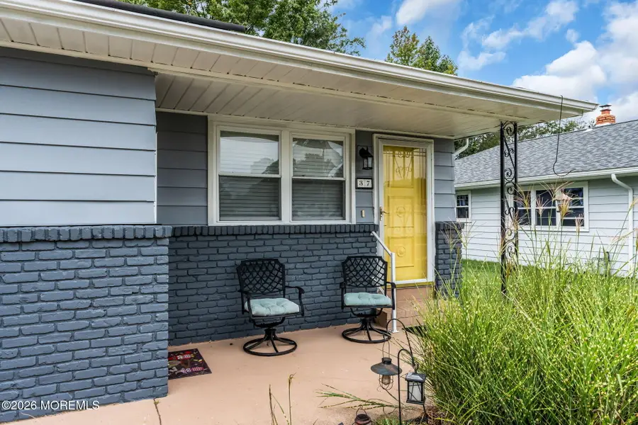 37 Scarborough Place, Toms River, NJ 08757 - #3