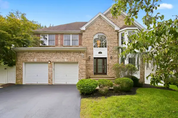 28 Violet Circle, Howell, NJ 07731