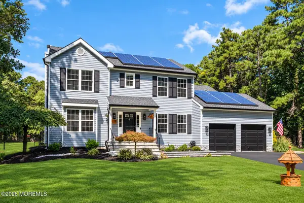 6 Chris Ann Court, Jackson, NJ 08527