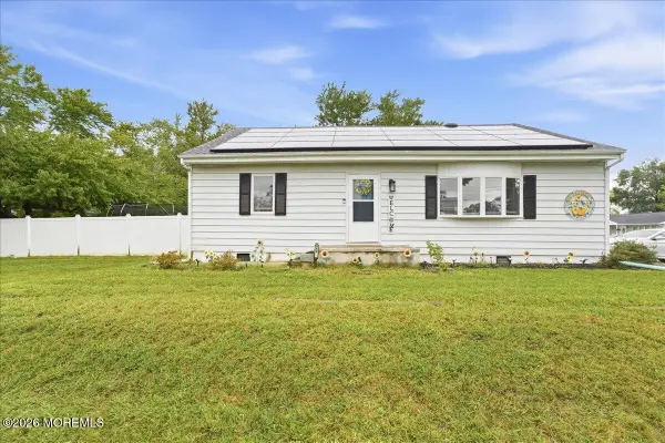 552 Lloyd Road, Toms River, NJ 08753