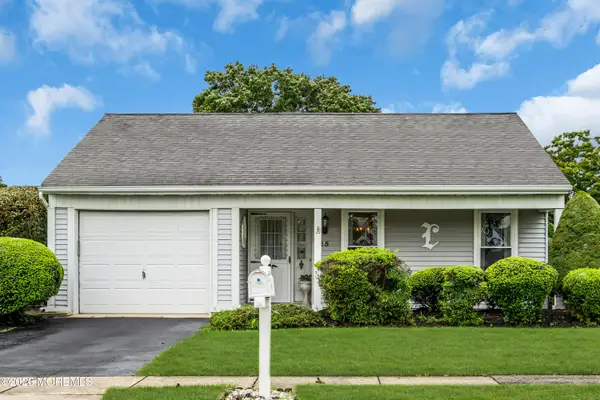 25 Marston Row, Manchester, NJ 08759