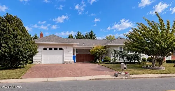 11 Bimini Drive, Toms River, NJ 08757