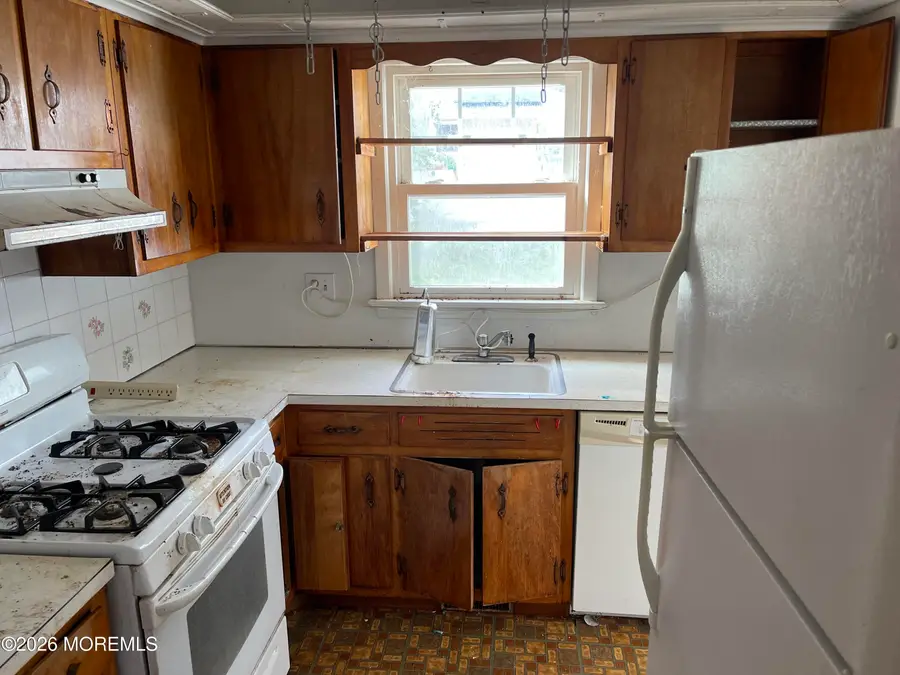 547 Oak Terrace, Point Pleasant, NJ 08742 - #2
