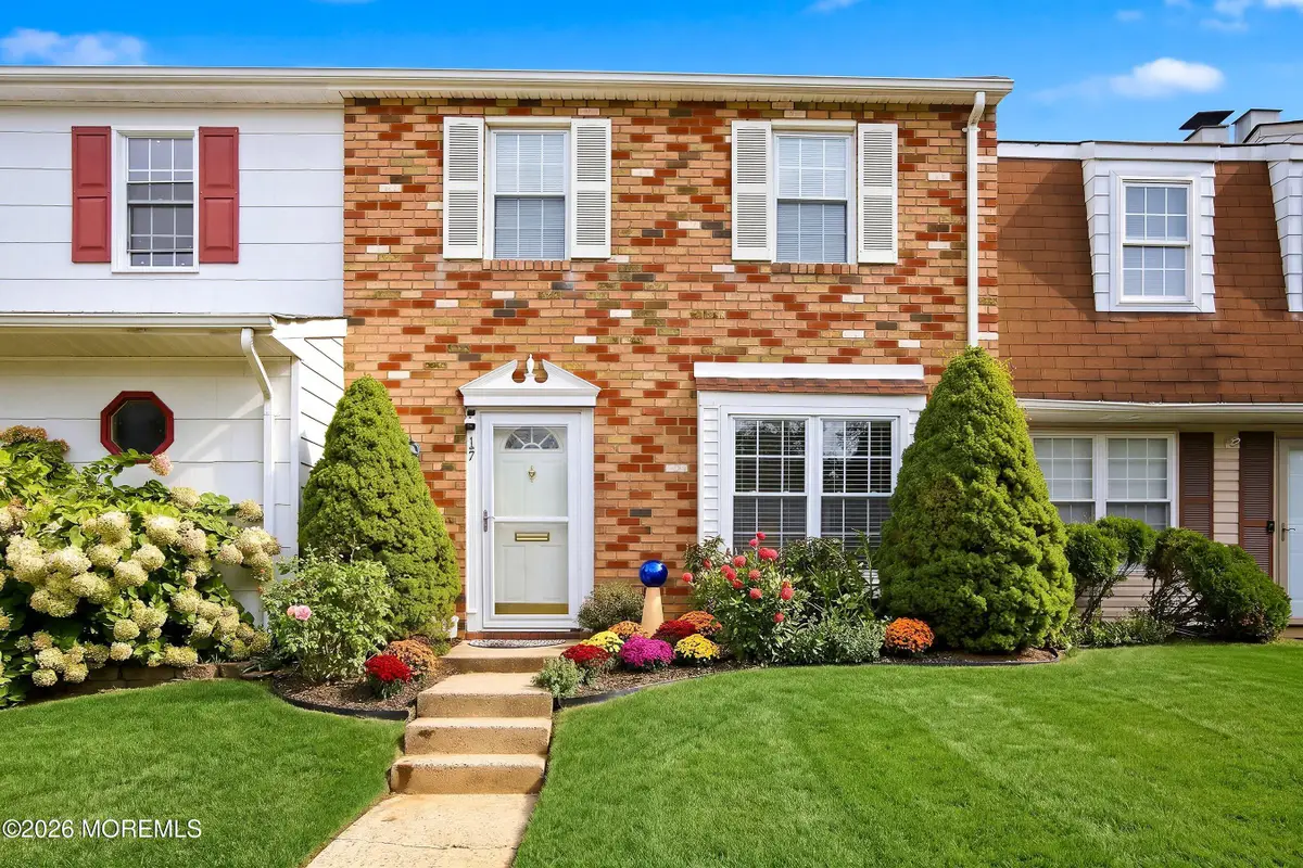 17 Kingsley Way, Freehold, NJ 07728 - #1