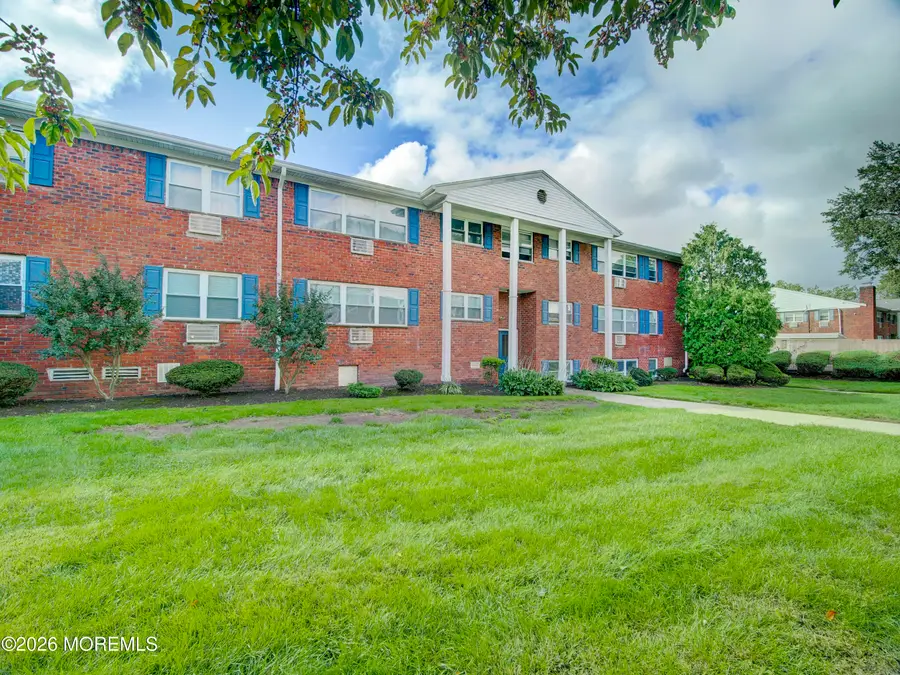 32A Woodedge Avenue #8, Edison, NJ 08817 - #2