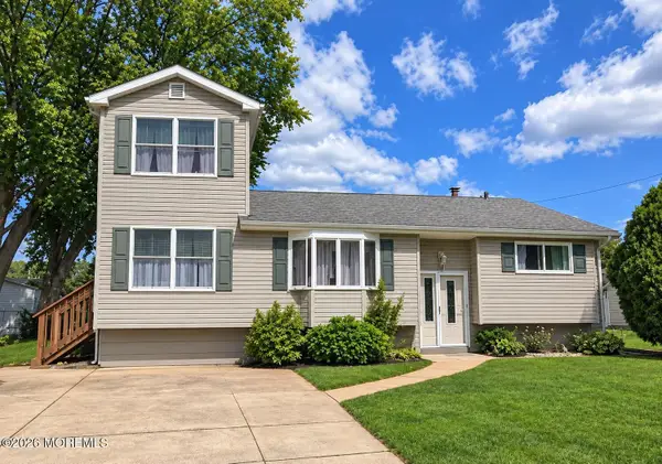 12 Mill Bend Road, Hamilton, NJ 08690