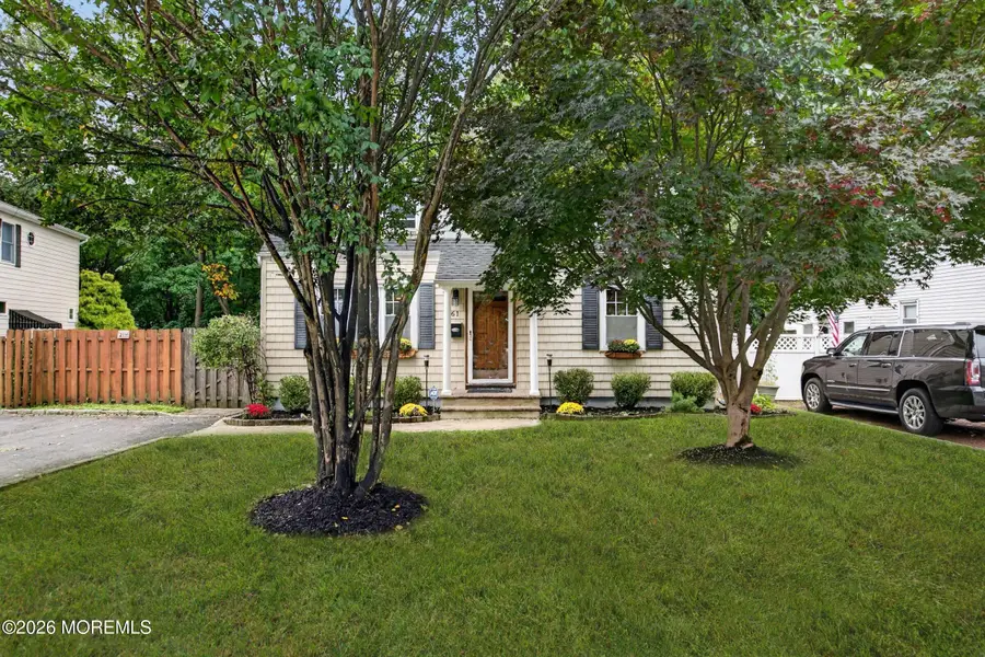 61 Alameda Court, Shrewsbury, NJ 07702 - #2