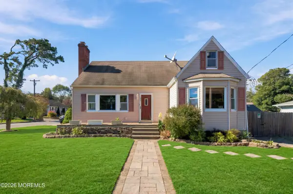 352 Anchor Avenue, Beachwood, NJ 08722