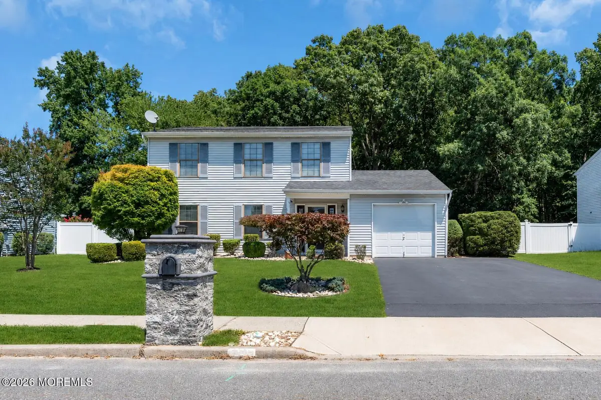 8 Honeysuckle Way, Howell, NJ 07731 - #1