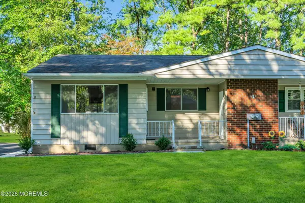 4 B Delaware Way #B, Whiting, NJ 08759
