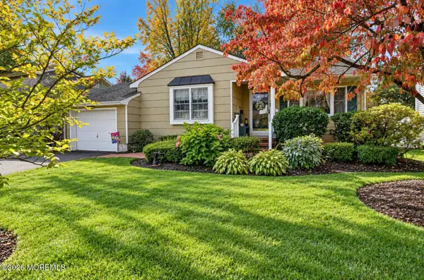 27 Alexander Avenue, Freehold, NJ 07728