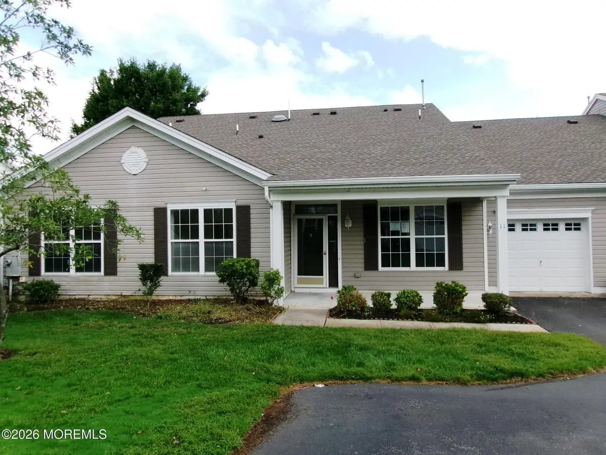 11 Sunnyfield Lane, Lakewood, NJ 08701 - #1