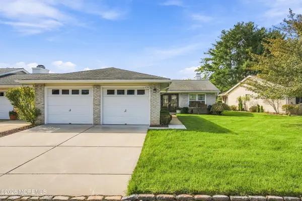 428 Andover Drive #428C, Monroe, NJ 08831