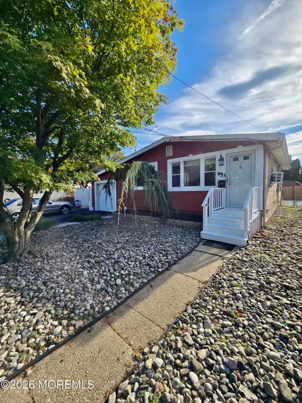 953 Greenwood Avenue, Keyport, NJ 07735