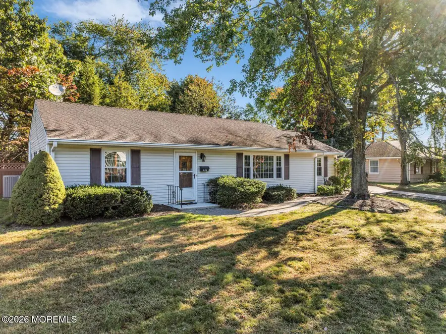 484 Apple Valley Drive, Belford, NJ 07718 - #2