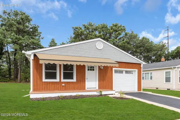 85 San Carlos Street, Toms River, NJ 08757