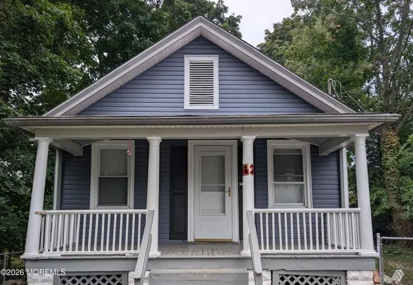 42 Park Avenue, Matawan, NJ 07747