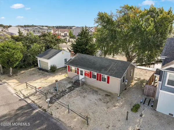 11 Sylvia Lane, Manahawkin, NJ 08050