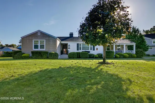 34 Queens Drive, Little Silver, NJ 07739