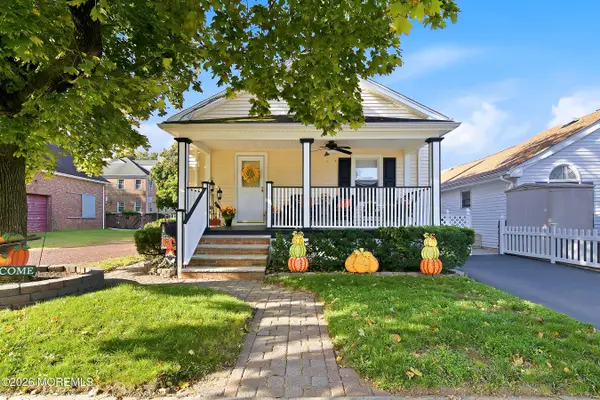 18 Locust Avenue, Fair Haven, NJ 07704