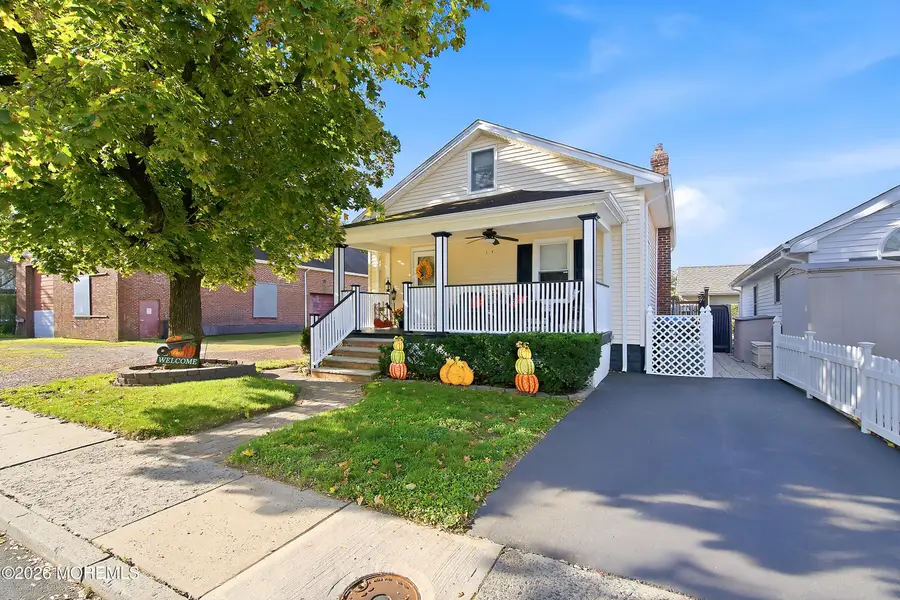 18 Locust Avenue, Fair Haven, NJ 07704 - #2