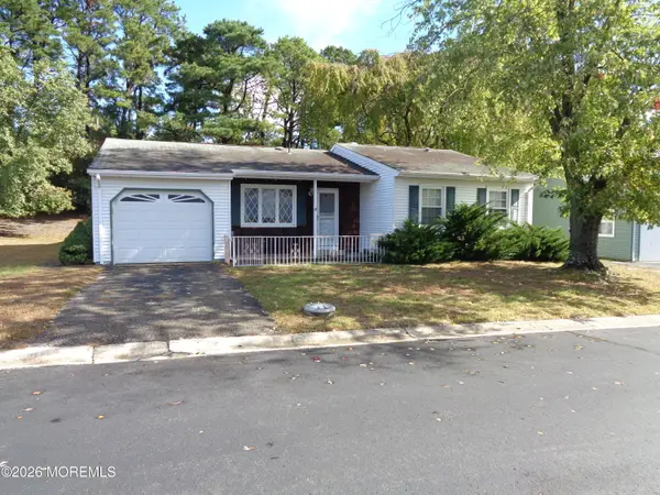 18 Caribou Drive, Whiting, NJ 08759