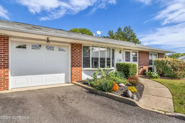 1182A Clydebank Court, Lakewood, NJ 08701