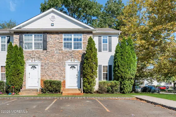 83 Aspen Court, Lakewood, NJ 08701