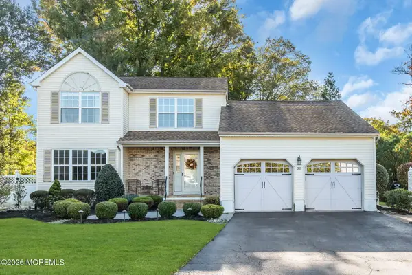 38 Hyer Court, Aberdeen, NJ 07747