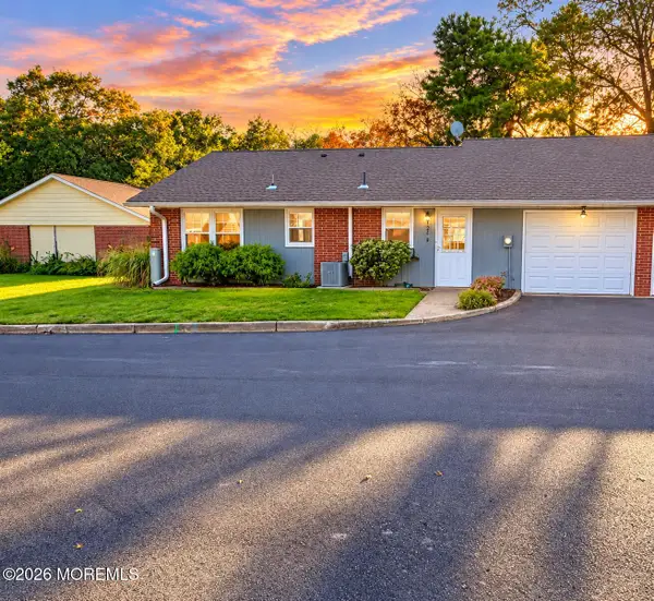 442 D Cheshire Court, Lakewood, NJ 08701
