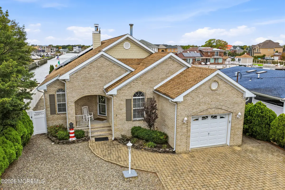270 Shore Drive, Toms River, NJ 08753 - #1