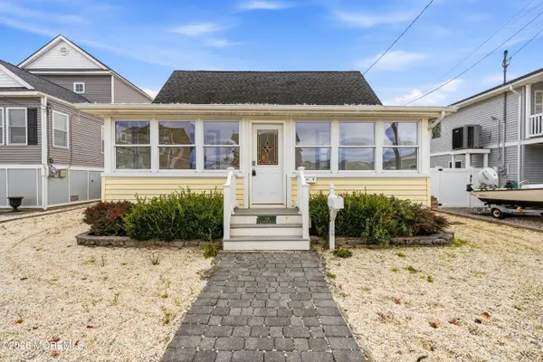 126 Elizabeth Avenue, Lavallette, NJ 08735
