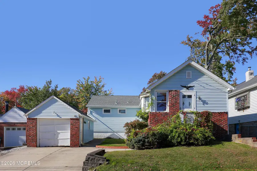 814 Forrest Avenue, Laurence Harbor, NJ 08879 - #2