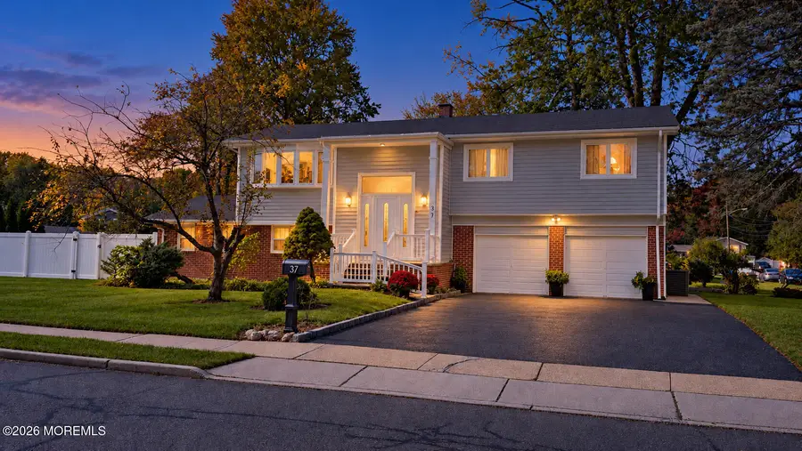 37 Valley Vale Drive, Old Bridge, NJ 08857 - #2