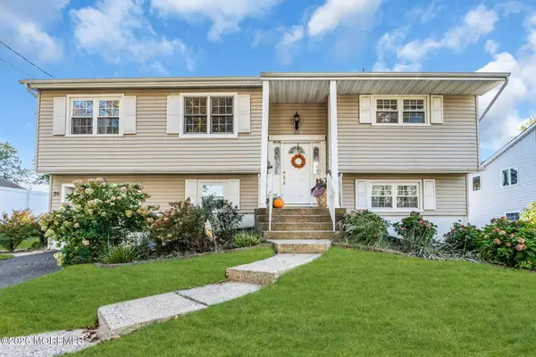 26 Tralee Road, Hazlet, NJ 07730