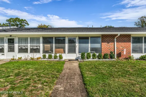 828 Balmoral Court, Lakewood, NJ 08701