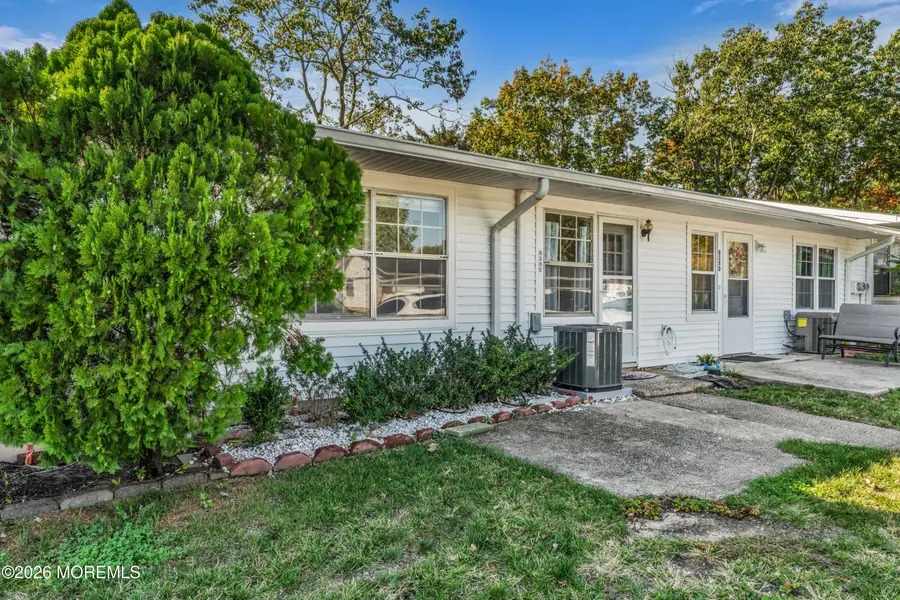 828 Balmoral Court, Lakewood, NJ 08701 - #2