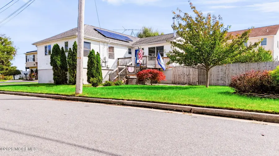 5 Pinehurst Avenue, Port Monmouth, NJ 07758 - #3