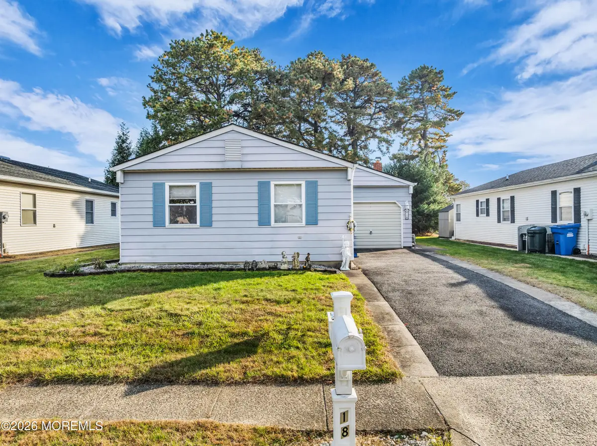 18 Inverell Drive, Toms River, NJ 08757 - #1