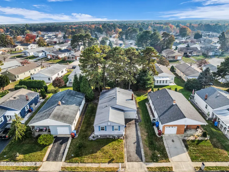 18 Inverell Drive, Toms River, NJ 08757 - #3