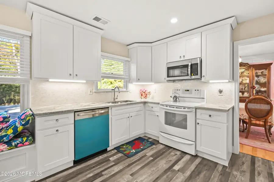 1 Sutton Place, Hazlet, NJ 07730 - #3