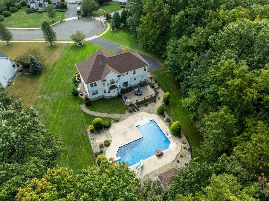 28 Kacie Lynn Ct, Jackson Township, NJ 08527 - Image #3