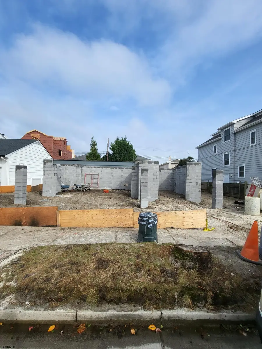 111 N Mansfield Ave, Margate City, NJ 08402 - Image #2