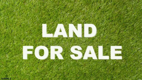 18 E Ravenwood Dr, Clermont, NJ 08210