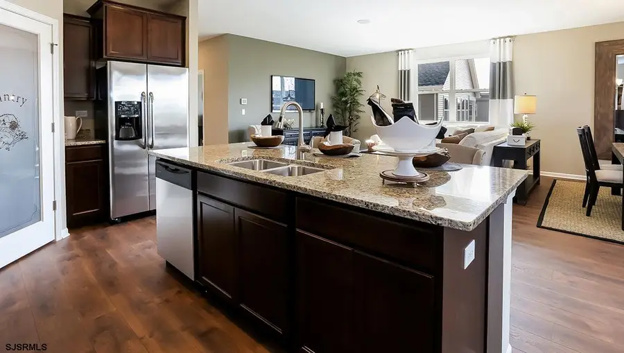 255 Huntington Dr, Egg Harbor Township, NJ 08234 - Image #2