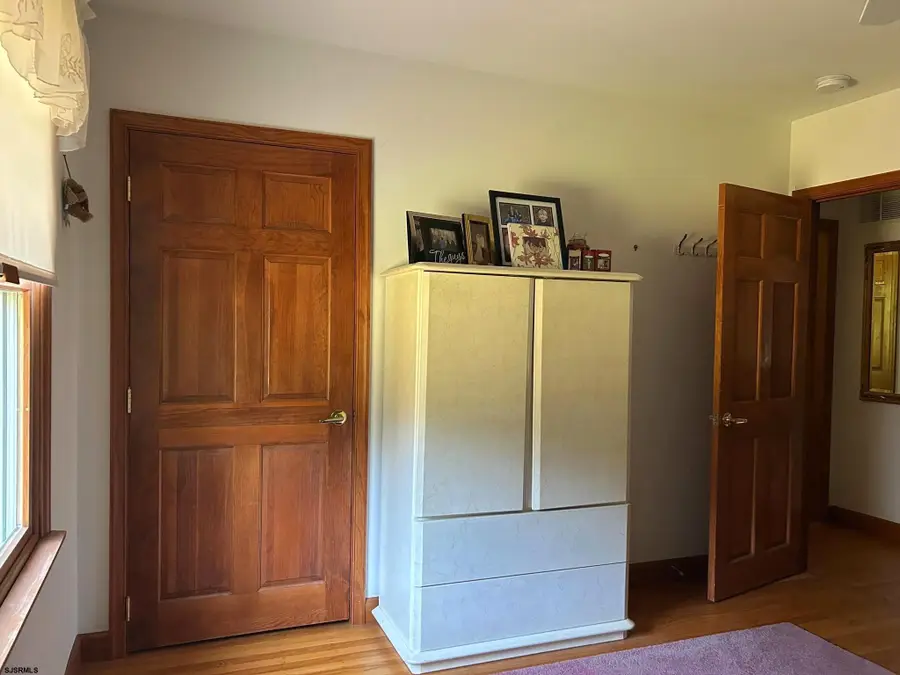 199 S Lakeview Dr, Gibbsboro, NJ 08026 - Image #2