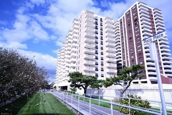 101 S Plaza Pl #402, Atlantic City, NJ 08401