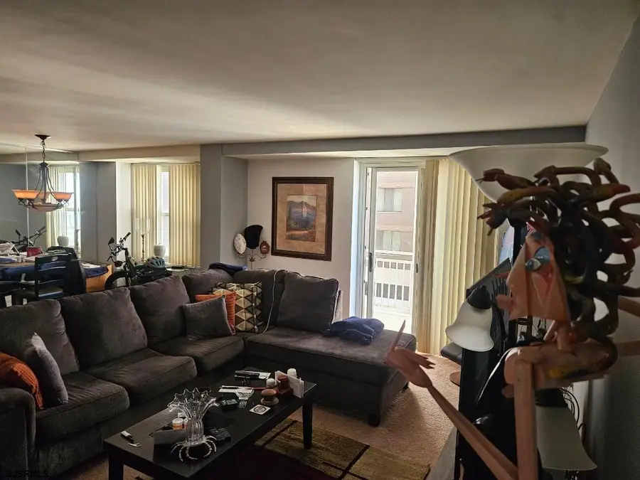 101 S Plaza Pl #402, Atlantic City, NJ 08401 - Image #2