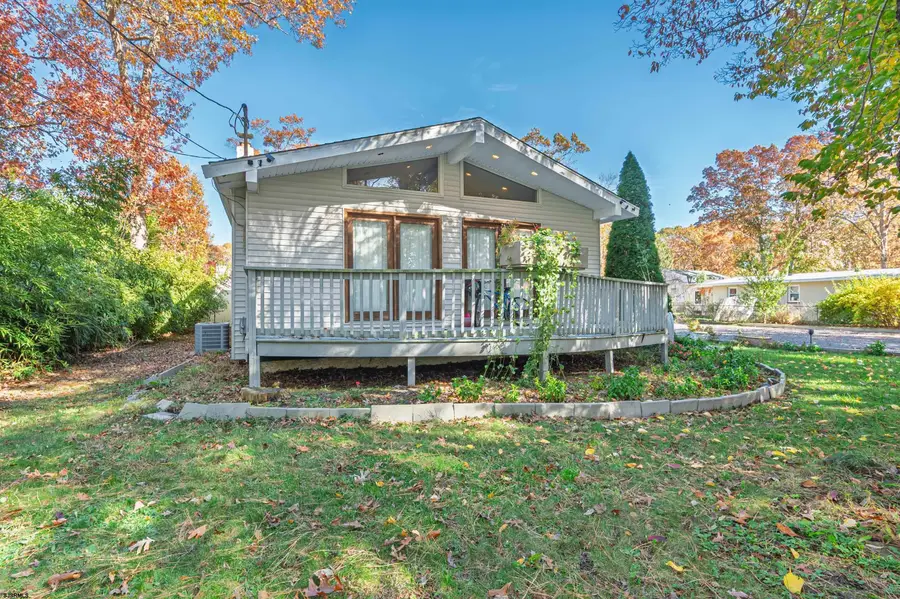 303 E Oakbourne Ave, Galloway, NJ 08205 - Image #2